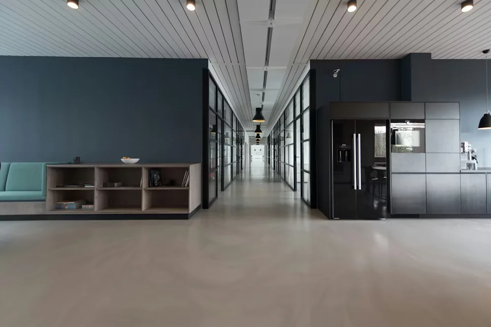 Oficina remodelada con tablaroca por MAOSA Monterrey